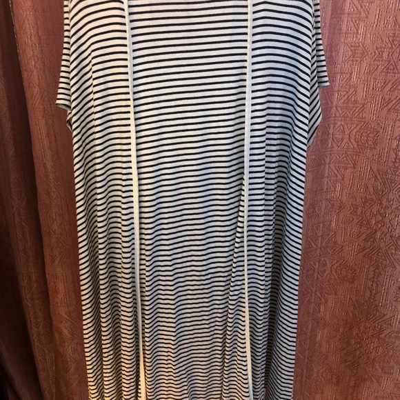 Shirt - Picture 2 of 4